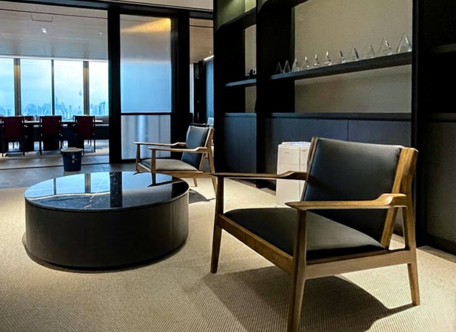 VIN LOUNGE CHAIR