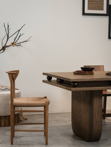 SOLID WOOD DINING TABLE BY NICCHRIS