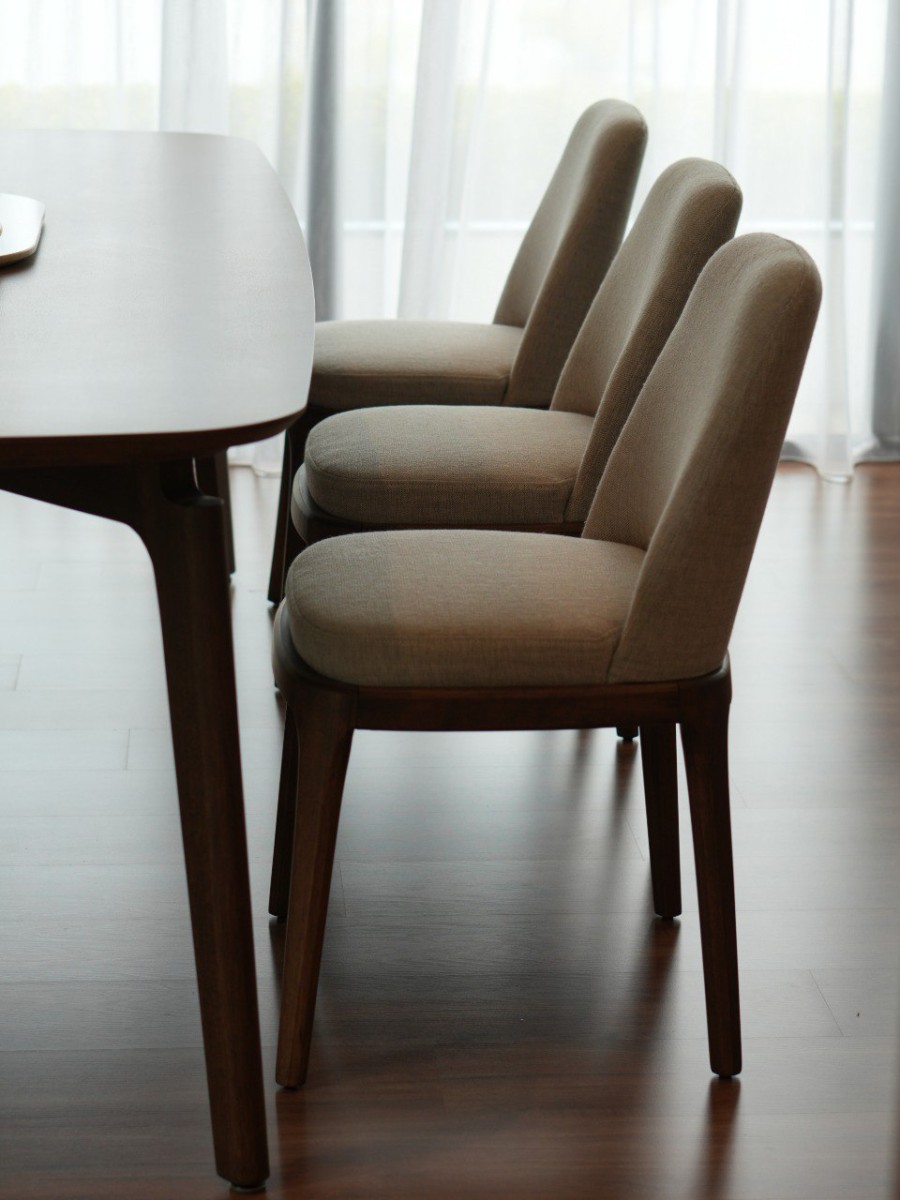 HERMIA DINING CHAIR