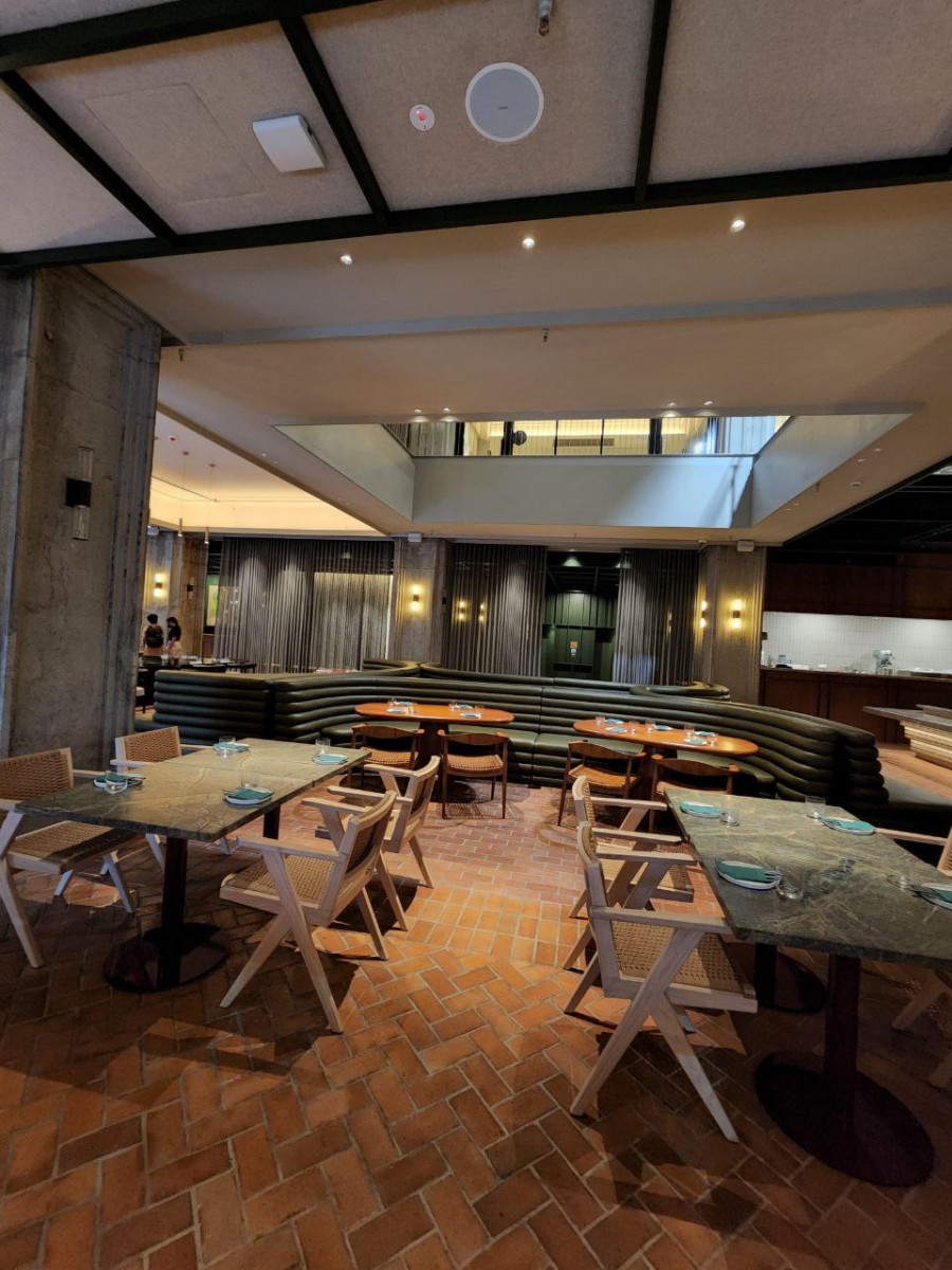 JOOT DINING ARMCHAIR