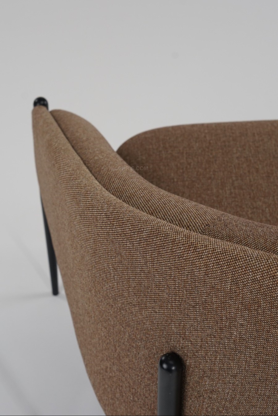 ASHLEY LOUNGE CHAIR