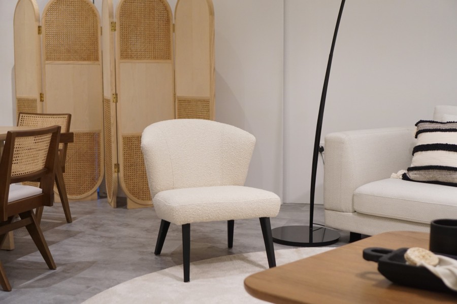 ALILA LOUNGE CHAIR