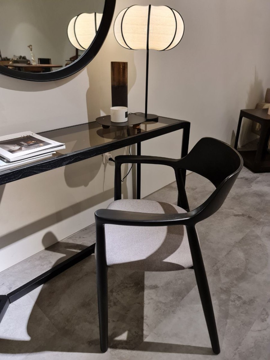 TAKASHI WITH FIXED CUSHION DINING CHAIR