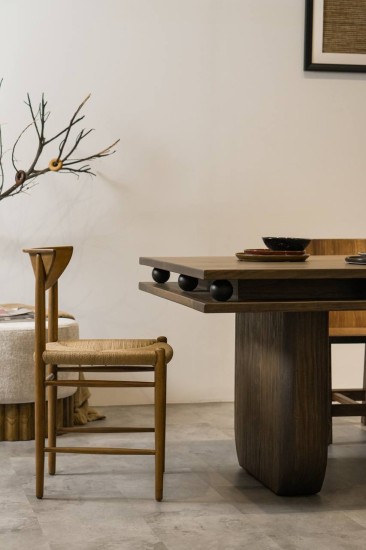 SOLID WOOD DINING TABLE BY NICCHRIS
