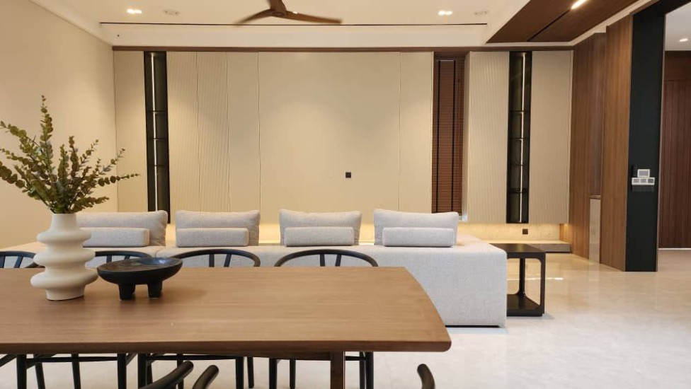 Dining Table | Premium and Designer Furniture - Nicchris