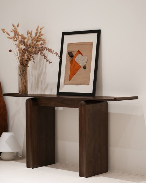 Consoles & Sideboards