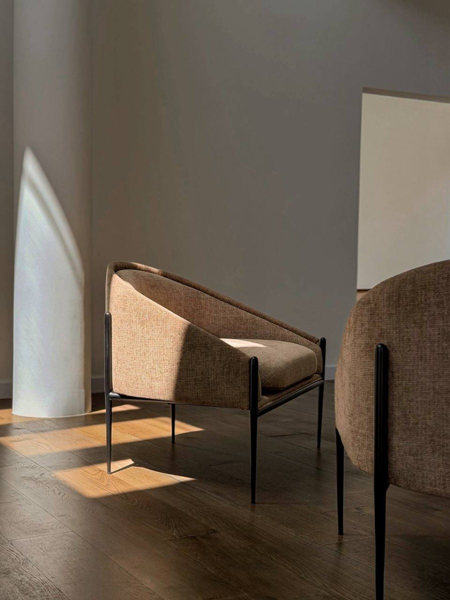 ASHLEY LOUNGE CHAIR