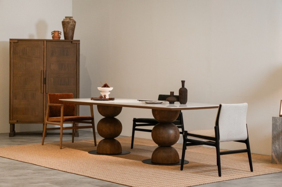 RECTANGULAR DINING TABLE