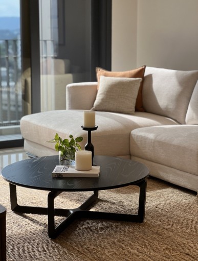 round_coffee_table