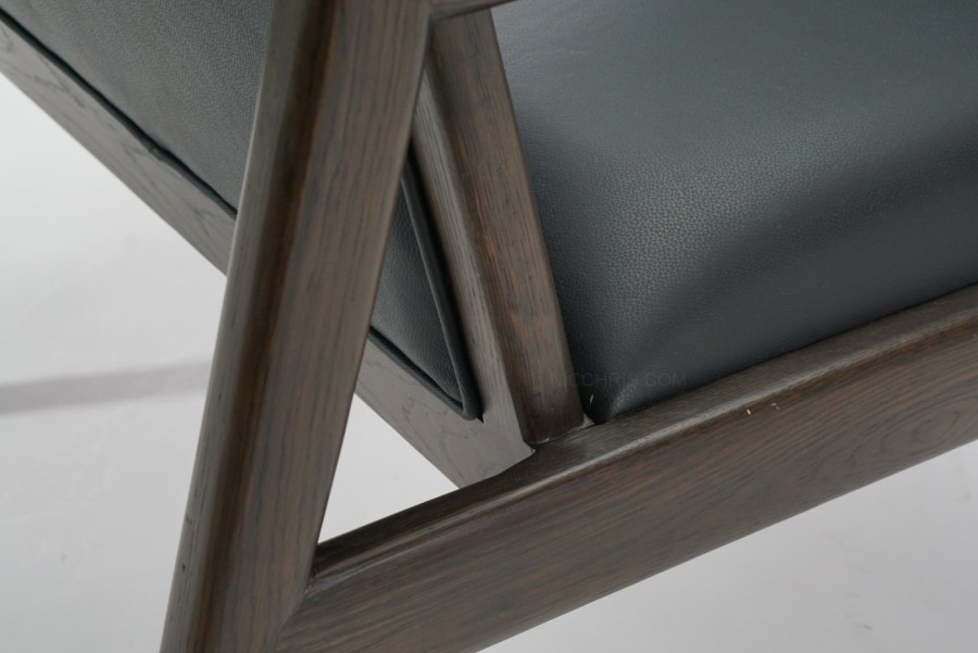 VIN LOUNGE CHAIR
