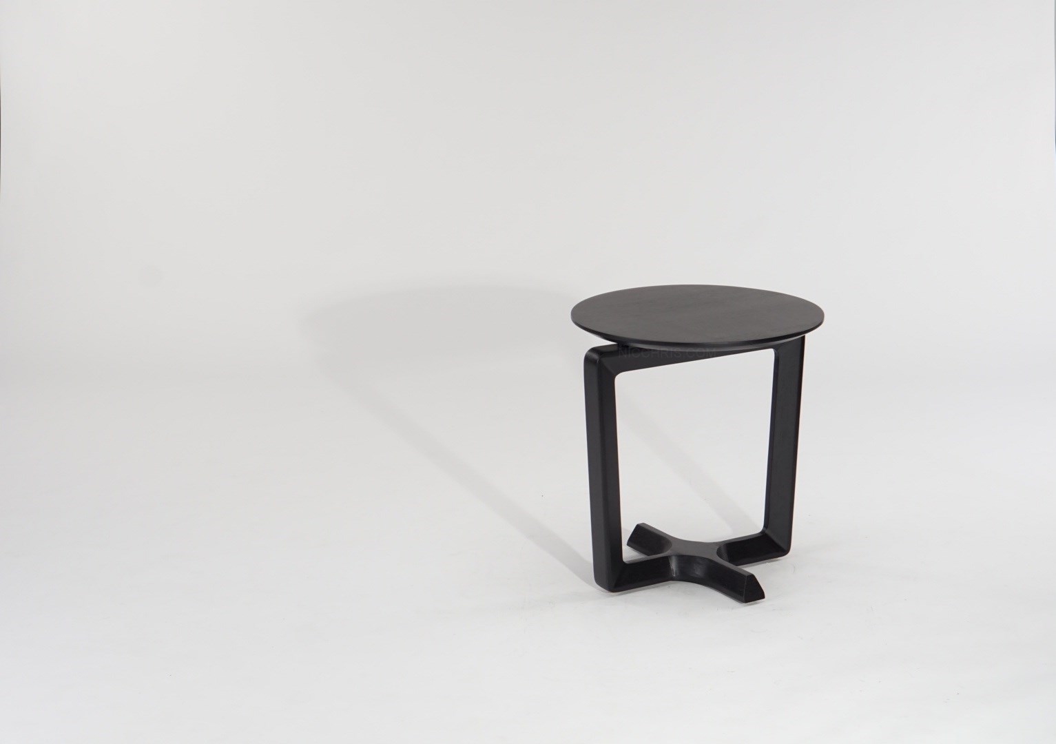 8 Innovative Small Side Tables - Noa Side table